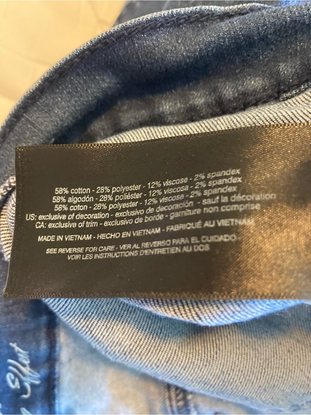 Gloria Vanderbilt Relaxed Capris Dark Blue Slimming Denim Jeans Womens Size 16 - Picture 5 of 15